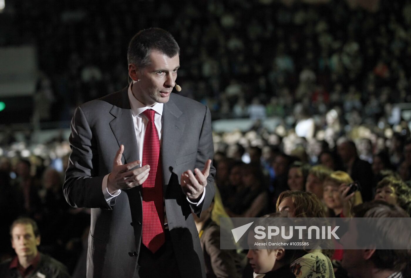 Presidential candidate Mikhail Prokhorov visits St. Petersburg