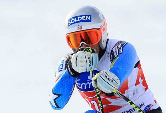 Alpine Skiing. FSI Ski World Cup. Men's downhill