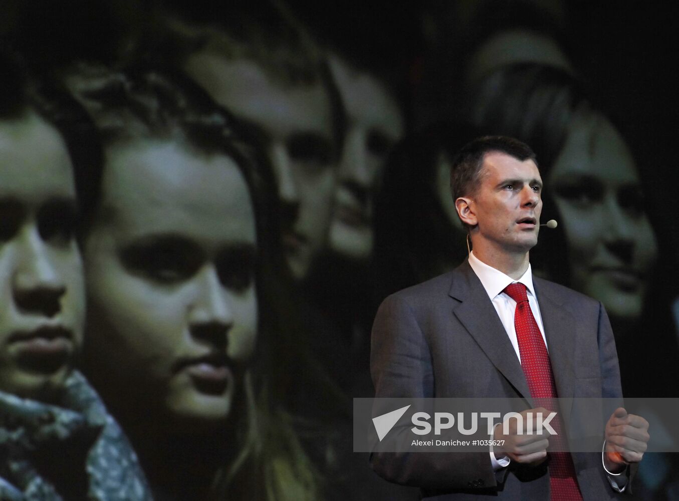 Presidential candidate Mikhail Prokhorov visits St. Petersburg