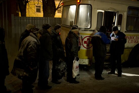 Mercy service of Russian Orthodox Church helps homeless people