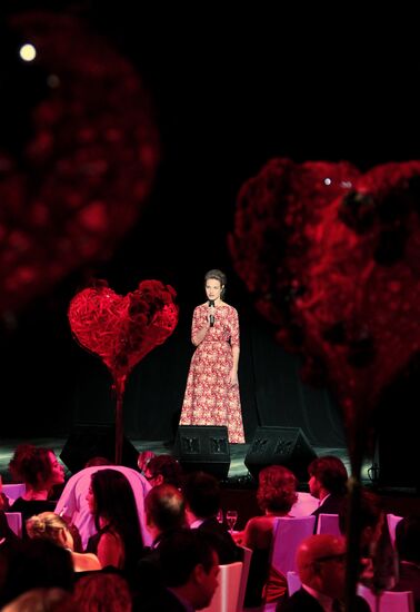 Natalya Vodyanova's Warm Reception charity evening