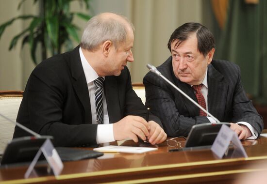 Vladimir putin meets with Russian university rectors