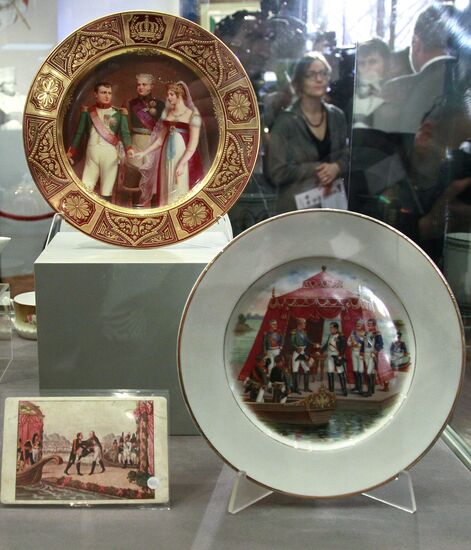 "Two Emperors" exhibition opens in Moscow