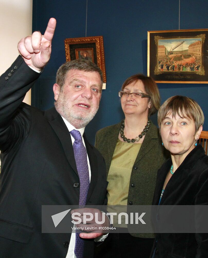 "Two Emperors" exhibition opens in Moscow