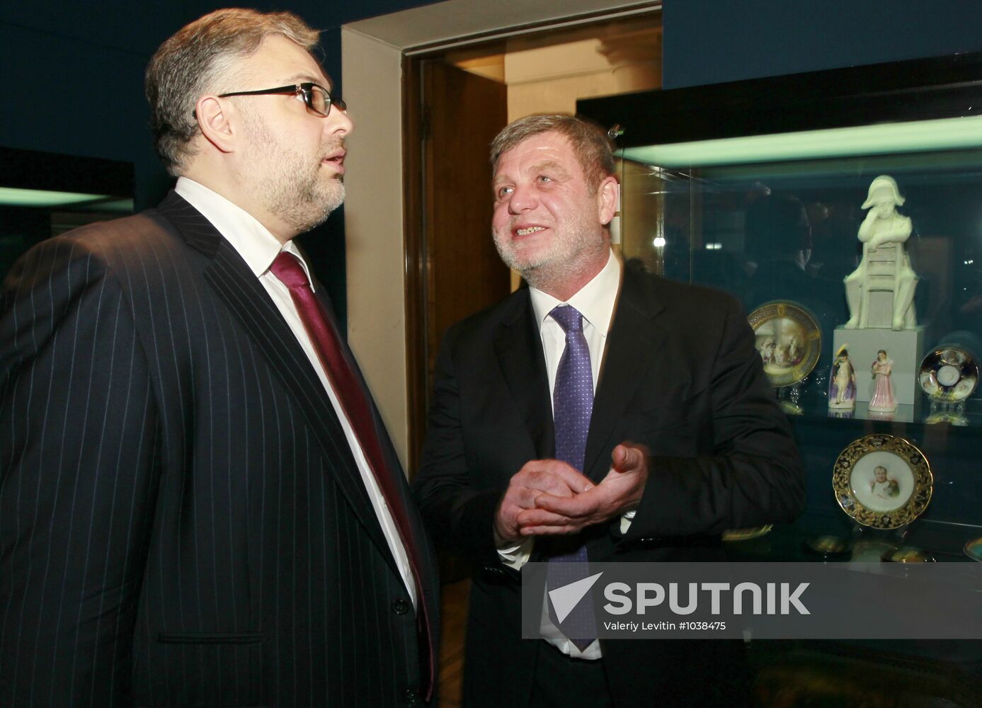 "Two Emperors" exhibition opens in Moscow