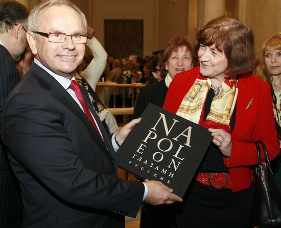 "Two Emperors" exhibition opens in Moscow