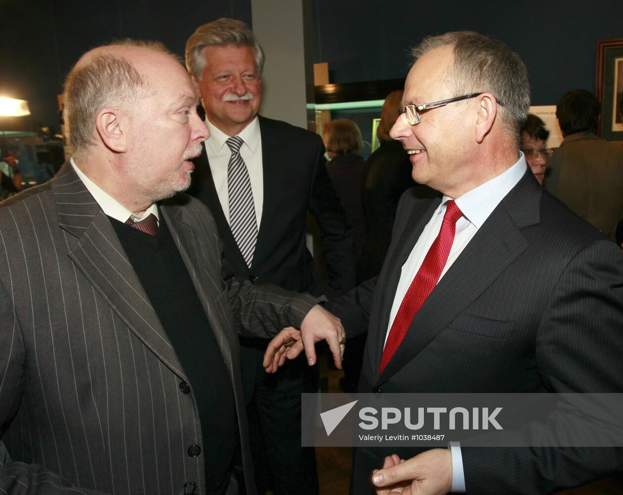 "Two Emperors" exhibition opens in Moscow