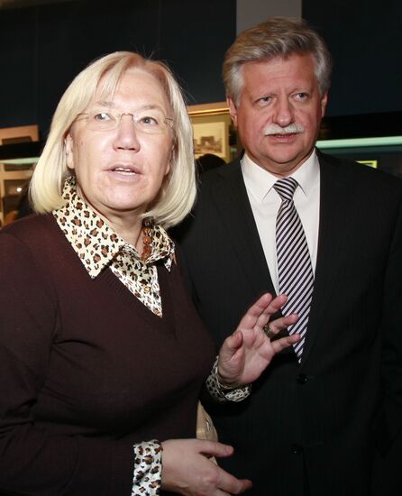 "Two Emperors" exhibition opens in Moscow