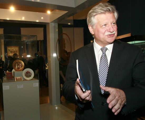 "Two Emperors" exhibition opens in Moscow