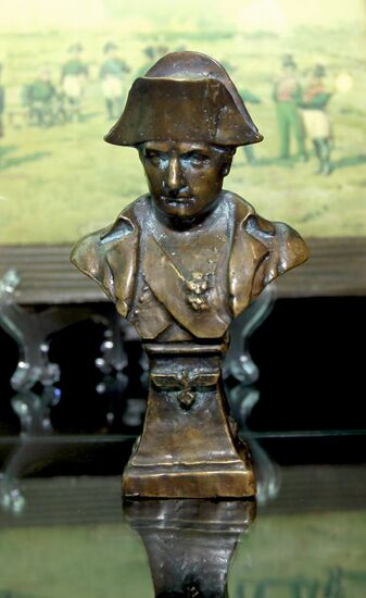 "Two Emperors" exhibition opens in Moscow