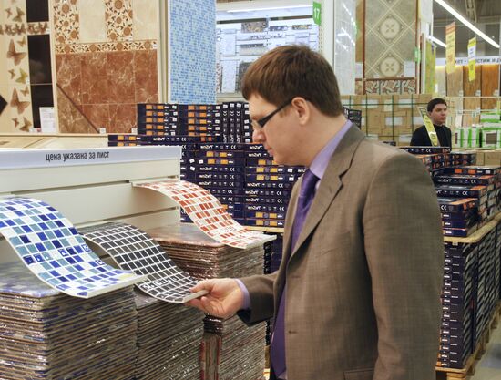 Construction materials Leroy Merlin supermarket opens in Samara