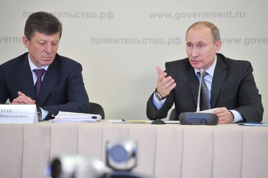 Vladimir Putin visits Paramonovo bobsleigh/luge complex