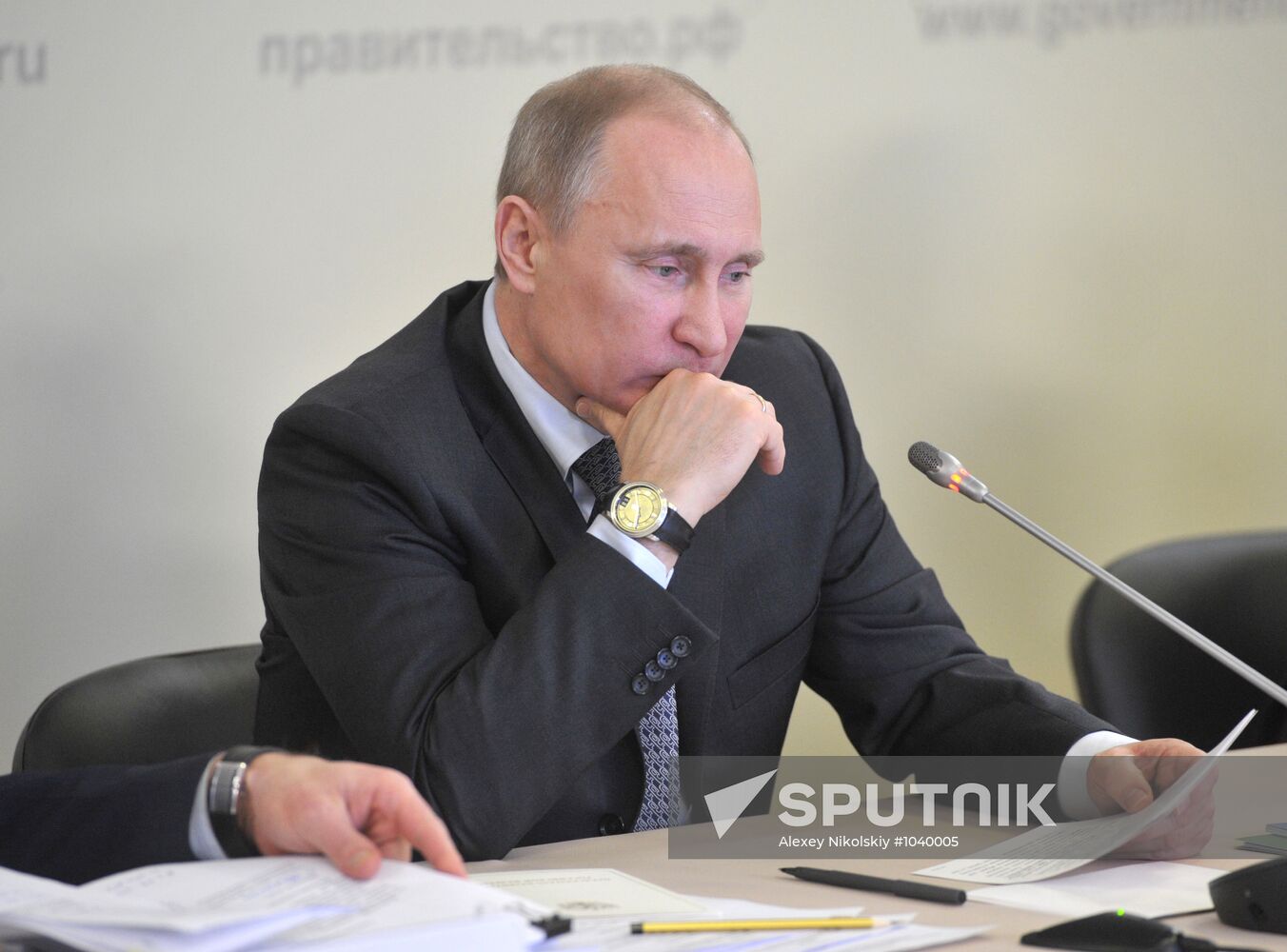 Vladimir Putin visits Paramonovo bobsleigh/luge complex