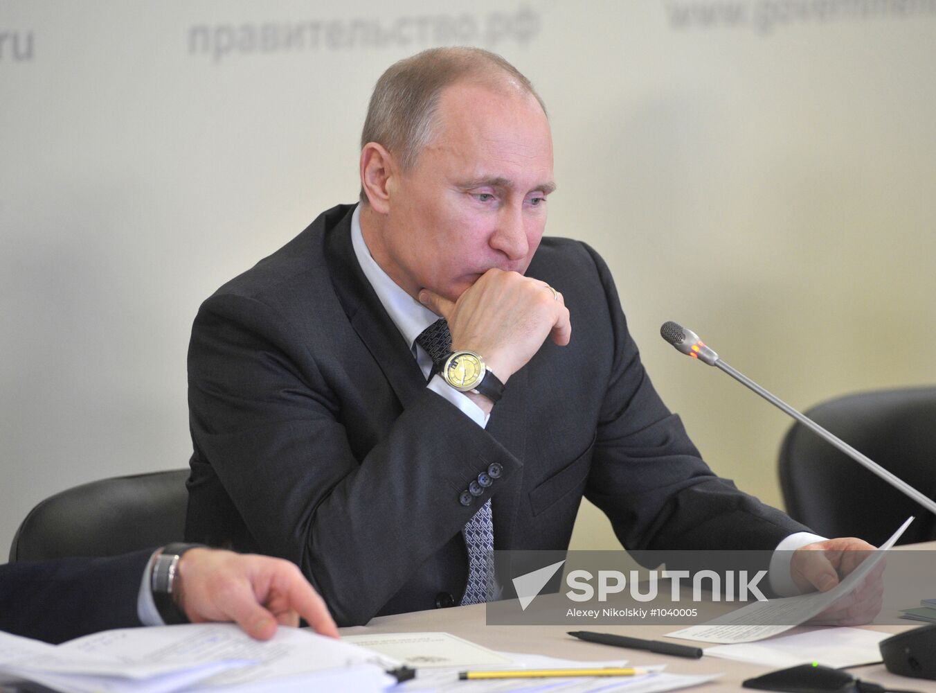 Vladimir Putin visits Paramonovo bobsleigh/luge complex