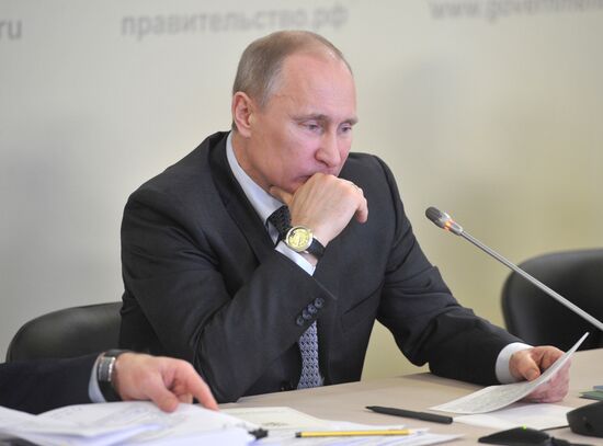 Vladimir Putin visits Paramonovo bobsleigh/luge complex