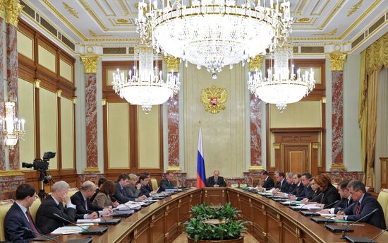 Vladimir Putin chairs government meeting