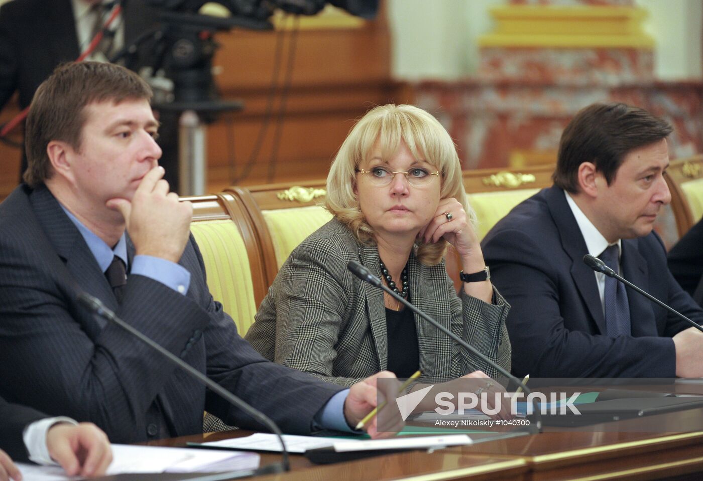 Government Presidium holds meeting