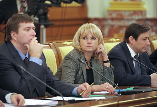 Government Presidium holds meeting