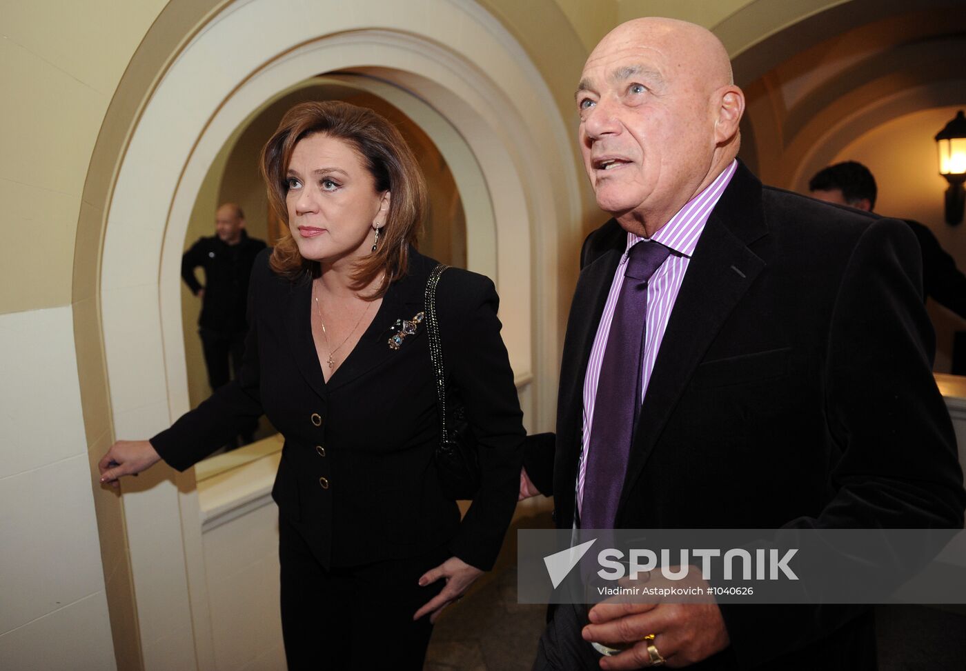 Dewar's Readings with Vladimir Pozner