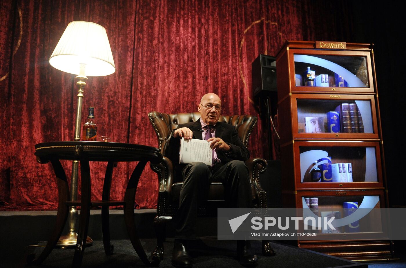 Dewar's Readings with Vladimir Pozner