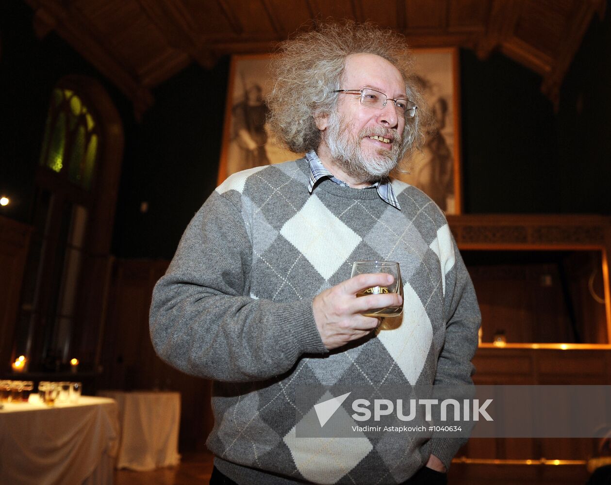 Dewar's Readings with Vladimir Pozner