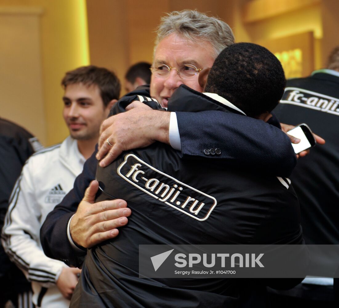 Introduction of new coach Guus Hiddink to Anji players