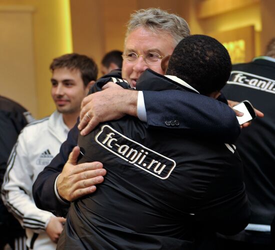 Introduction of new coach Guus Hiddink to Anji players