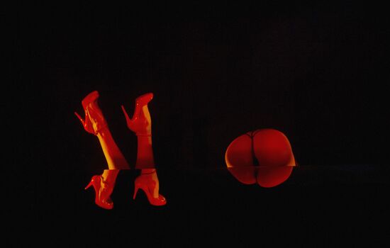 Le Crazy Horse Paris cabaret's show "Forever Crazy-2"