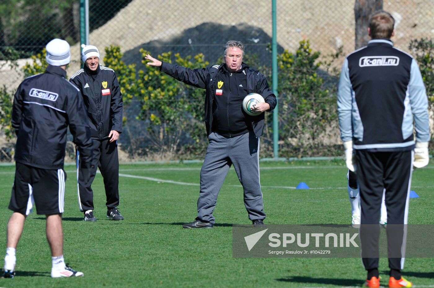 Guus Hiddink holds first training as Anji head coach
