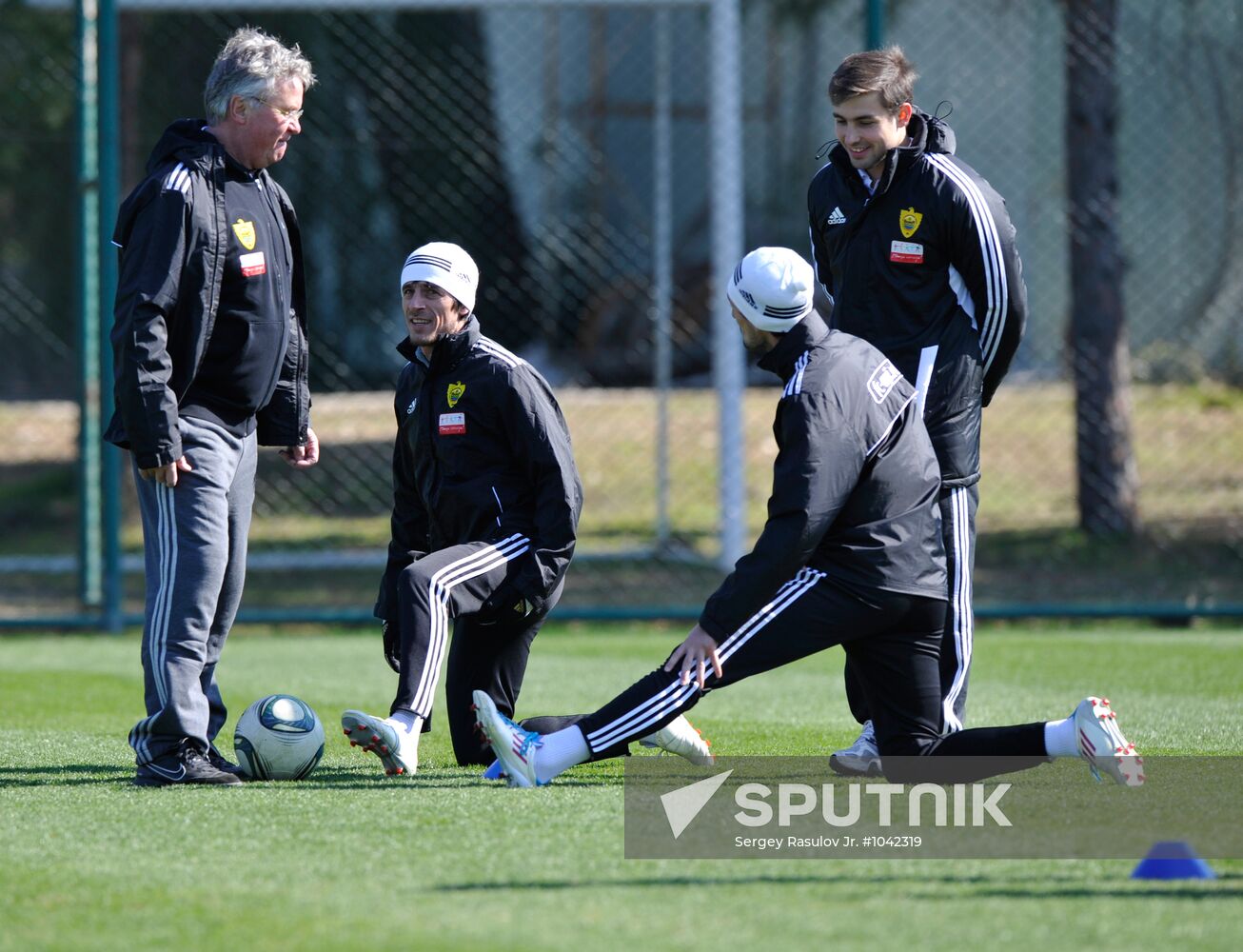 Guus Hiddink holds first training as Anji head coach