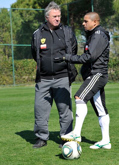 Guus Hiddink holds first training as Anji head coach