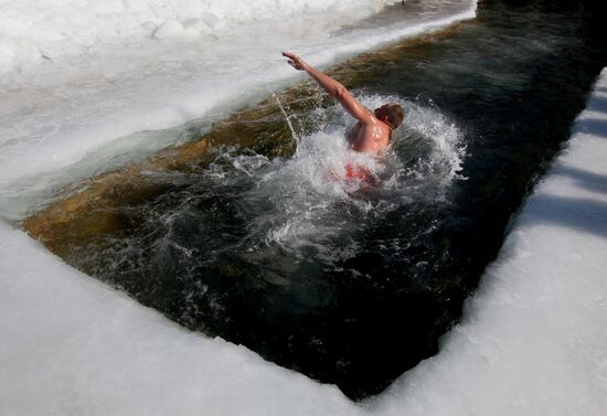 Ice water swimming championship in Vladivostok