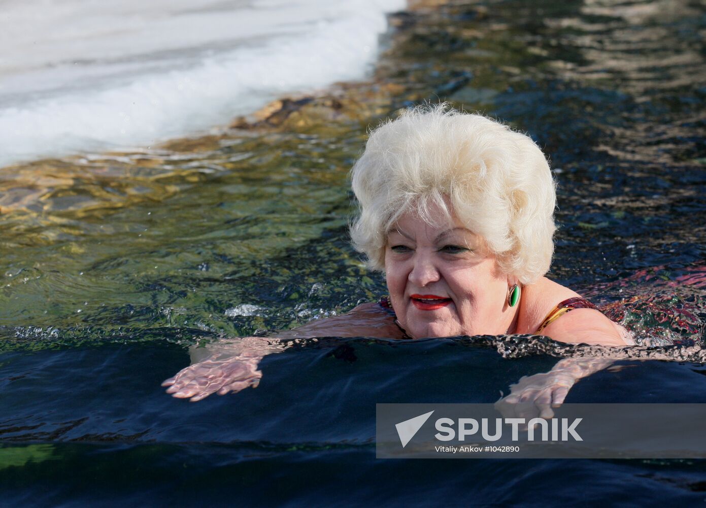 Ice water swimming championship in Vladivostok