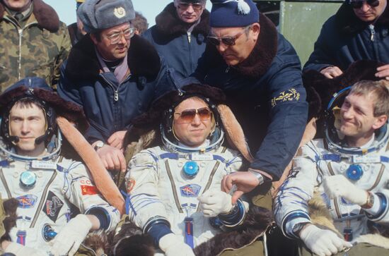 Sergei Krikalev, Alexander Volkov and Klaus Dietrich Flade