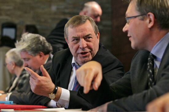 Dmitry Medvedev meets with leaders of unregistered parties