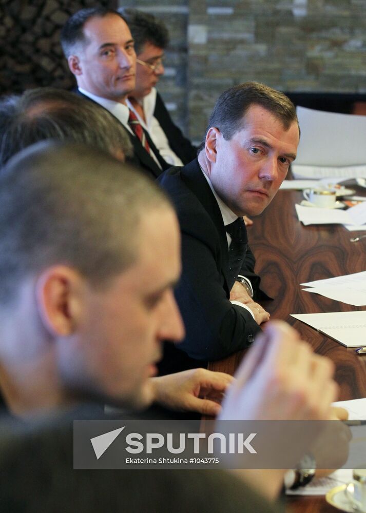 Dmitry Medvedev meets with leaders of non-registered parties