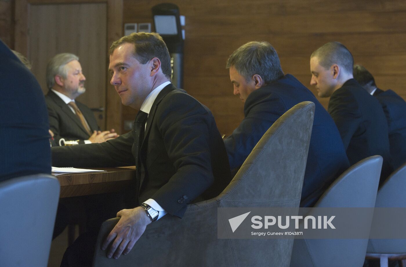 Dmitry Medvedev meets with leaders of non-registered parties