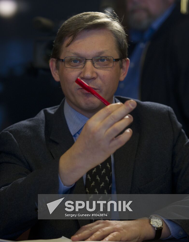 Vladimir Ryzhkov at Gorki residence