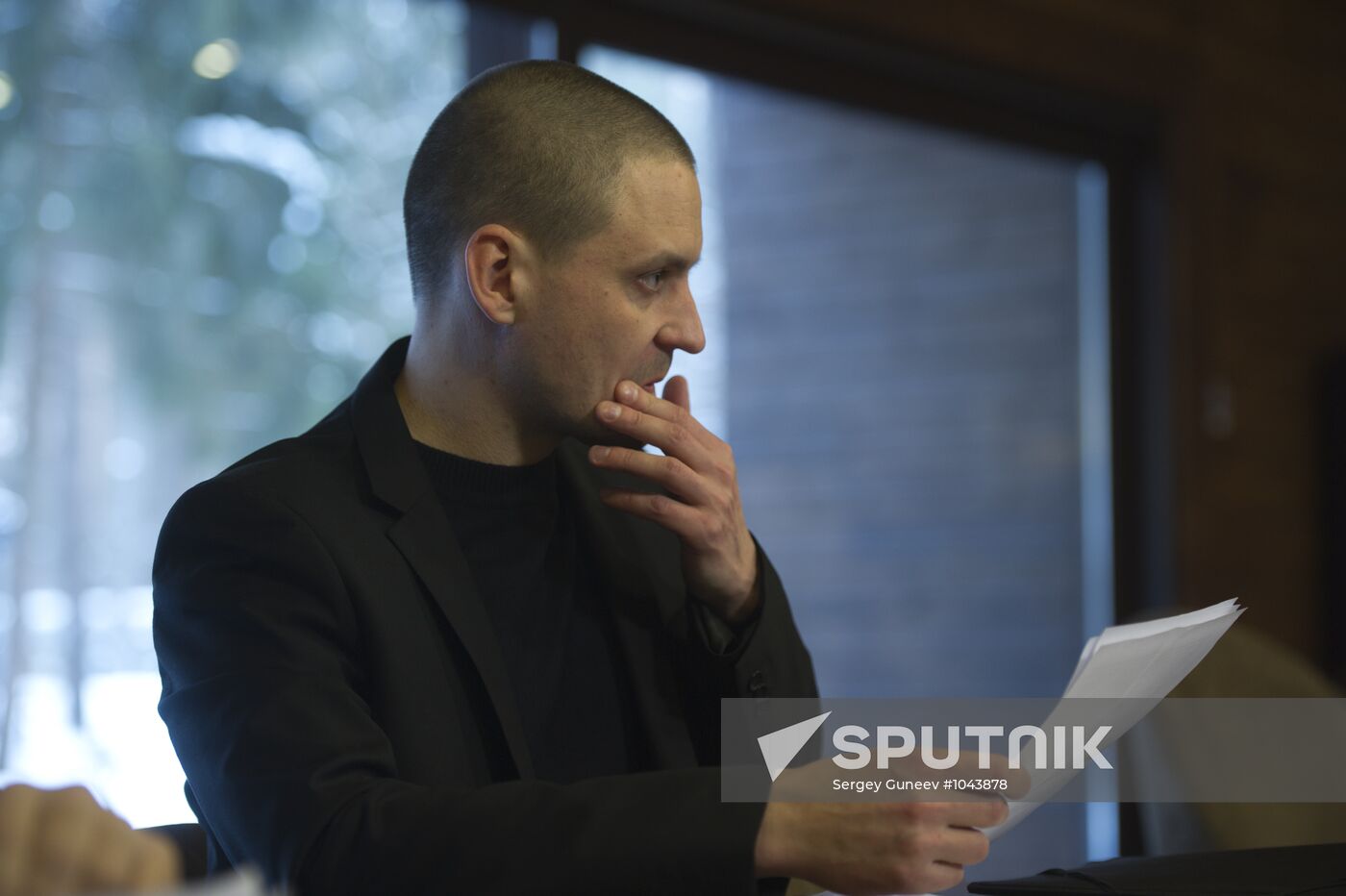 Sergei Udaltsov attends meeting at Gorki