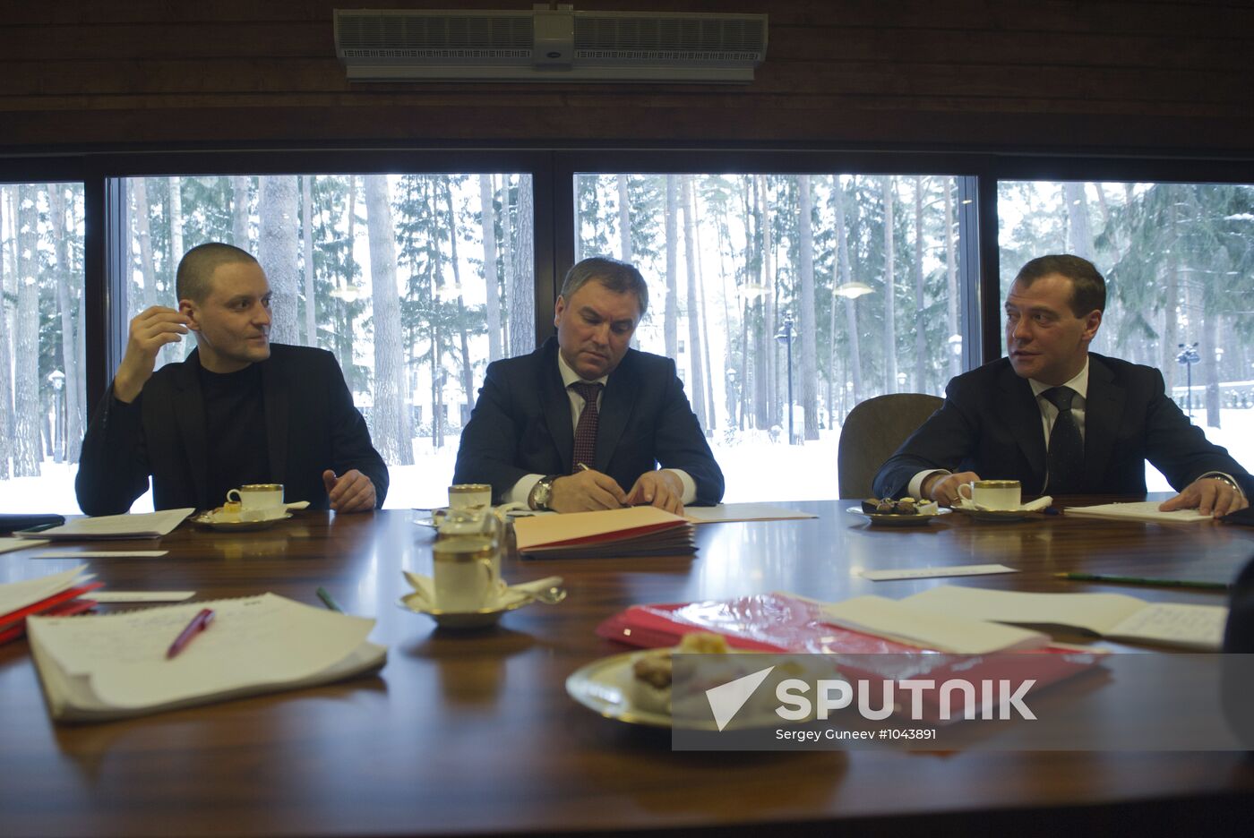 Dmitry Medvedev meets with leaders of non-registered parties