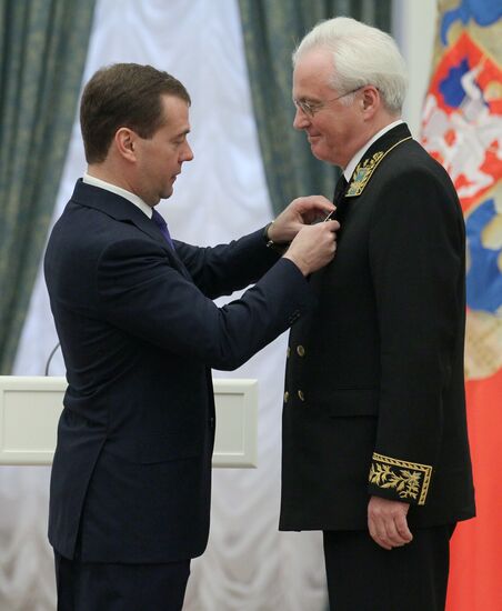 Dmitry Medvedev presents state awards in Kremlin