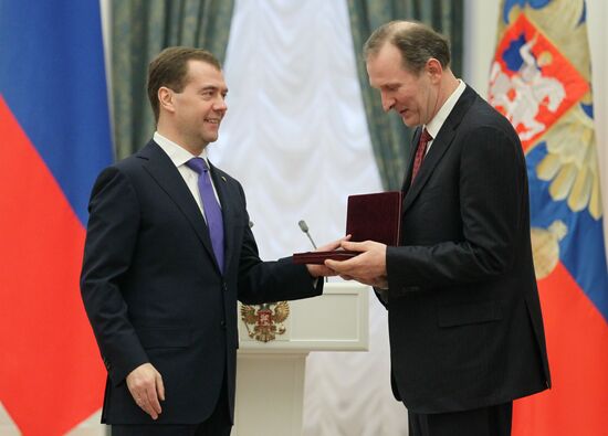 Dmitry Medvedev presents state awards in Kremlin