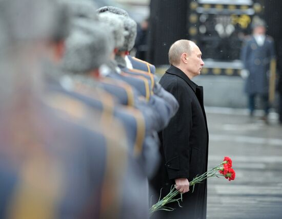 Vladimir Putin at the Tomb of the Unknown Soldier