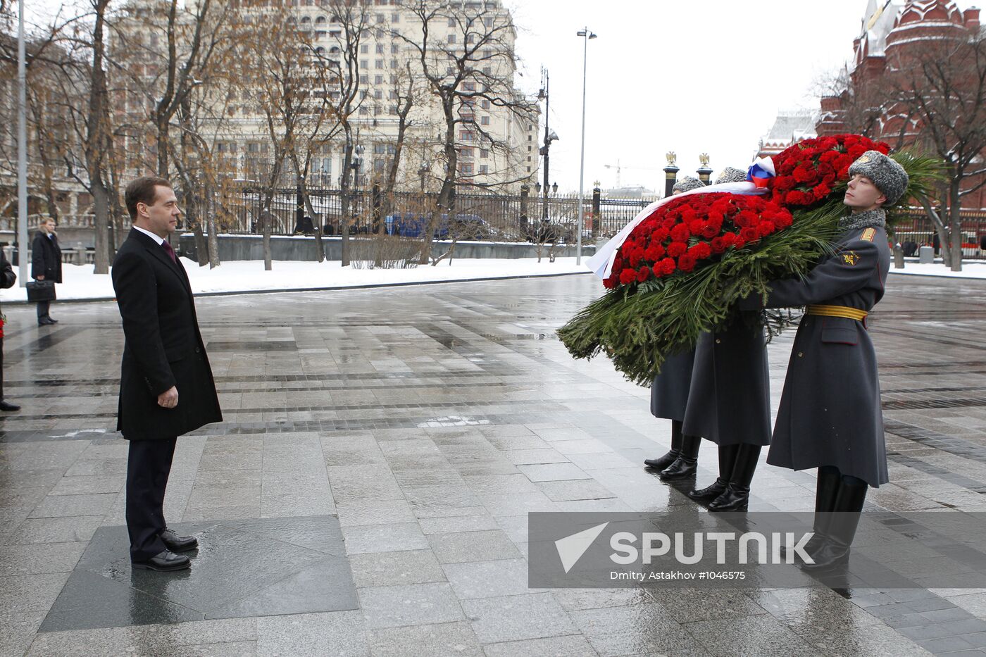 Dmitry Medvedev at Tomb of the Unknown Soldier on February 23