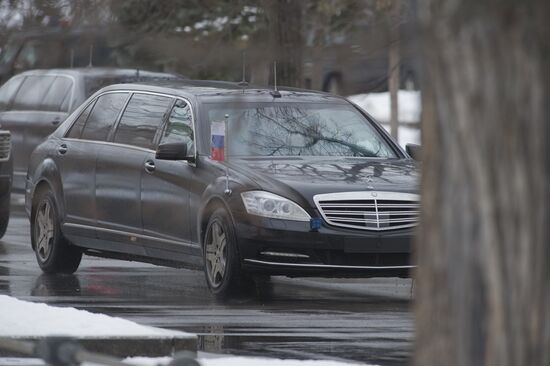 Dmitry Medvedev at Tomb of the Unknown Soldier on February 23