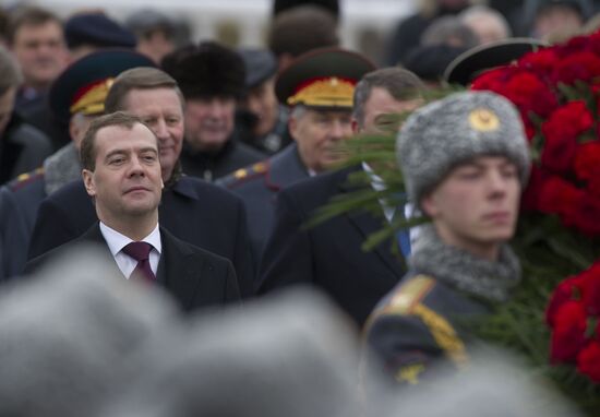 Dmitry Medvedev at Tomb of the Unknown Soldier on February 23