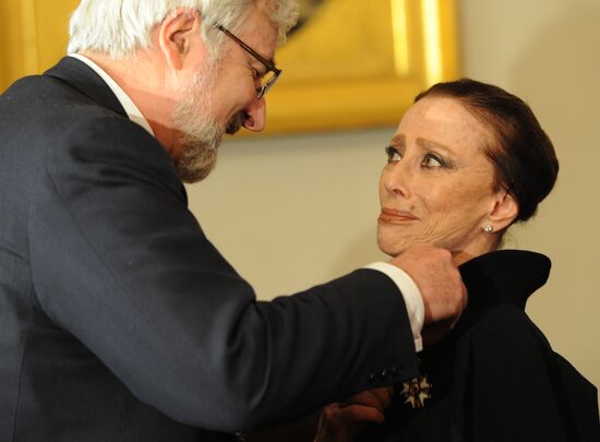 Order of Legion of Honor presented to Maya Plisetskaya