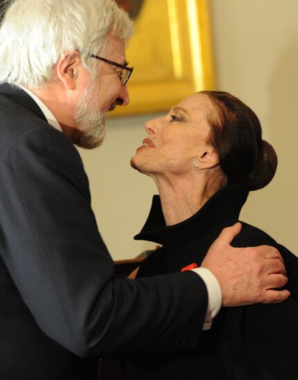 Order of Legion of Honor presented to Maya Plisetskaya