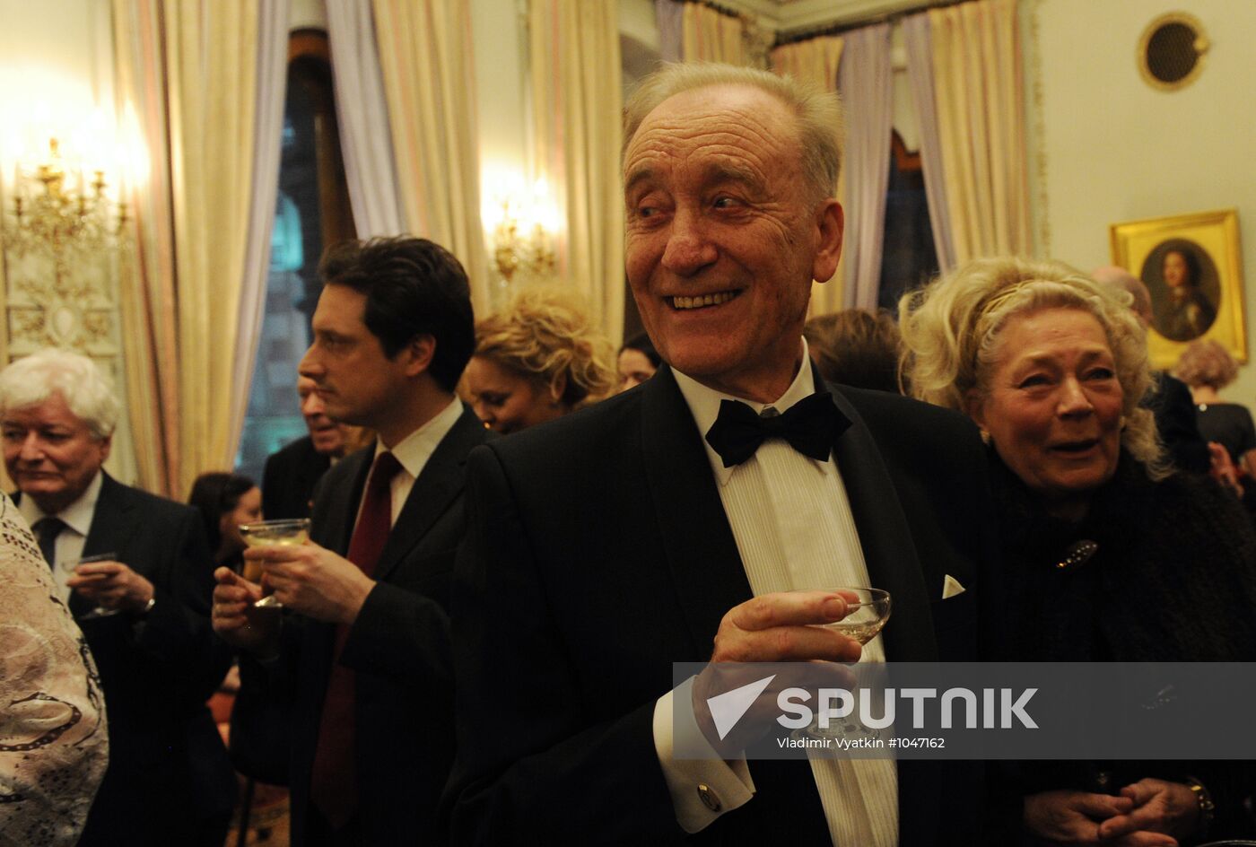 Order of Legion of Honor presented to Maya Plisetskaya