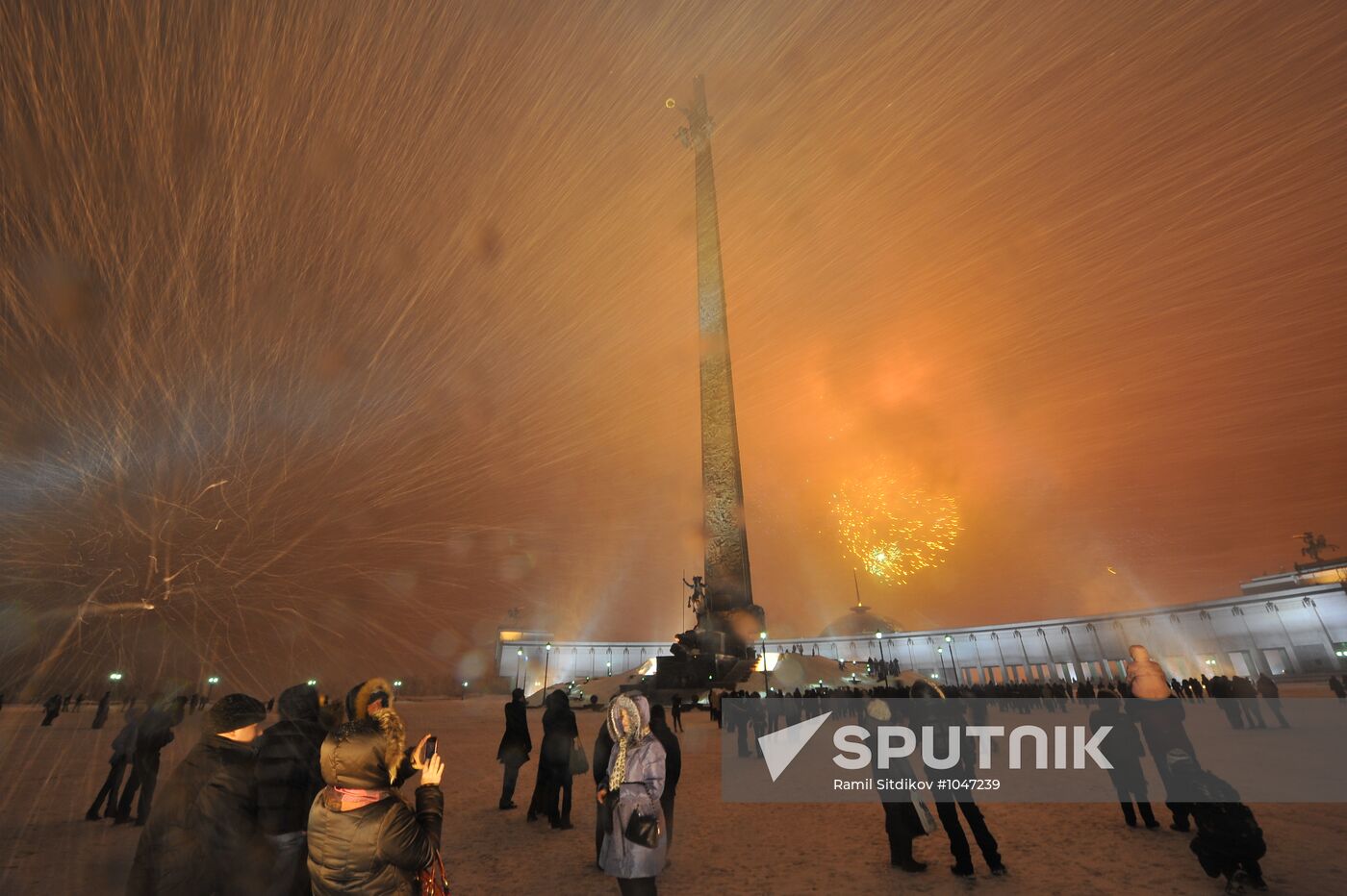 Fireworks for Fatherland Defender's Day on Poklonnaya Gori